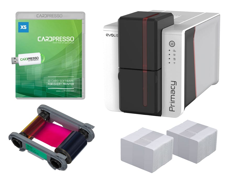 Starterpaket mit Evolis PRIMACY Kartendrucker, CARDPRESSO XS Edition, Farb-Druckband und Blanko-Plastikkarten.